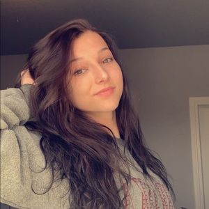 Meet your Posher, Abbie